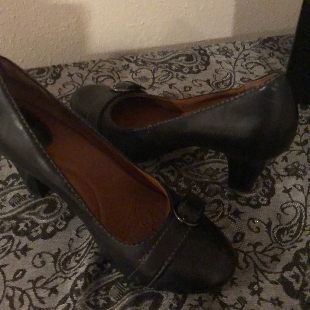 Clarks Artisan Brown Comfort Heels • Size 8 1/2